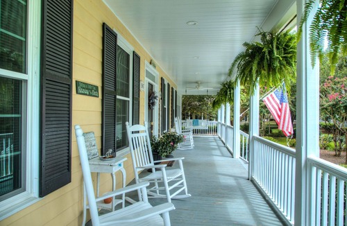 Murrells Inlet House | Two-Bedroom Cottage Located within the Historic Wachesaw Plantation