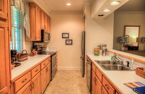 Murrells Inlet House | Two-Bedroom Cottage Located within the Historic Wachesaw Plantation