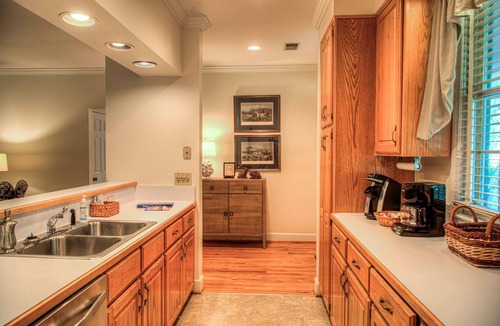 Murrells Inlet House | Two-Bedroom Cottage Located within the Historic Wachesaw Plantation