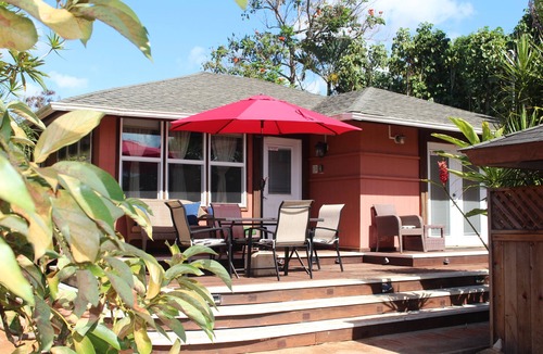 Haleiwa House | Two-Bedroom Cottage in the heart of historic Haleiwa town!