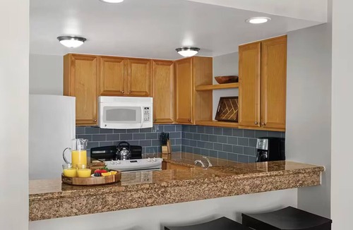 Oceanside Condo | Two-bedroom garden view condo at the Monarch in Sea Pines on Hilton Head Island