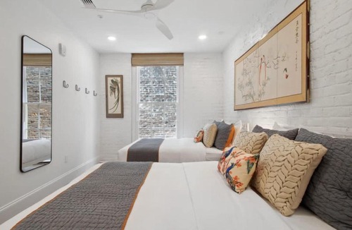 Central Business District Hotel | Two CBD Suites 10BR Near French Quarter