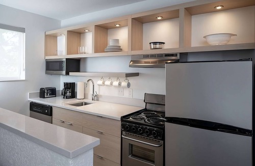 Falls Church Hotel | Two Comfortable 2BR Suites, Pet-friendly, Short Drive to The White House!