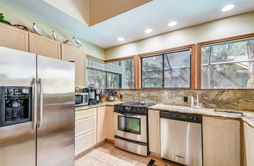 Oceanside House | Two Minute Walk to Beach PLUS Screened Pool!