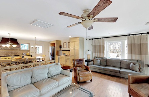 Isle of Palms House | Two-story home with great ocean views and space for the whole family