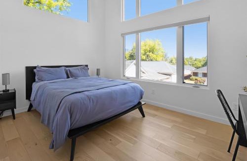 Downtown Apartment | Two Suites Near Downtown Raleigh Sleeps 8