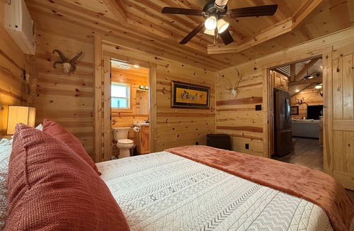 Gatesville Resort | TX Retreat | Lux Outdoor Experience in Texas Hills