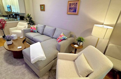 Innovation District House | UF Campus Townhome - Full Kitchen, 2 BR, Pets OK