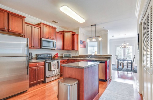 Athens Condo | Ultimate Athens Retreat: 1 Mi to UGA & 5 Points