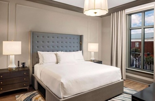 Ansonborough Hotel | Ultimate Hub: Two 1BR Suite w/Kitchenette l Near King Street - 2.1 miles Away