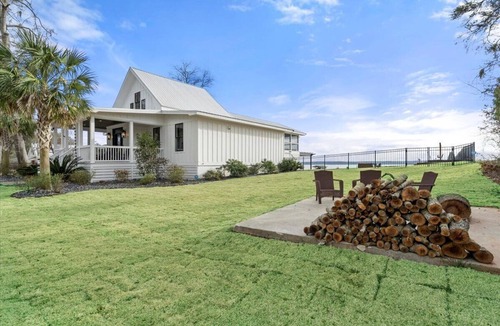 Summerton House | Ultimate Lake Marion Dream Home W/Pool/Swimspa/Pier
