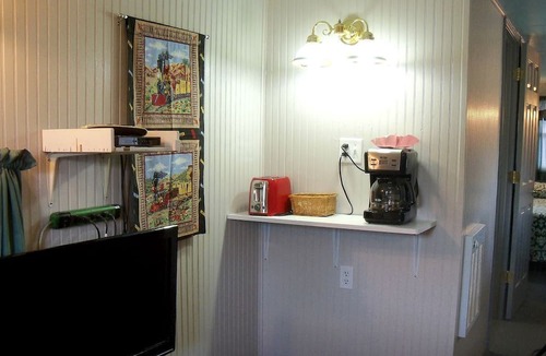 Fancy Gap House | Unique Caboose Getaway in the Blue Ridge Mountains of Virginia