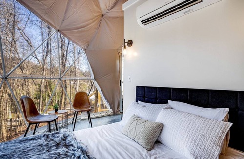 Rosman Cabin | Unique Dome for a Romantic Escape Surrounded by the Peaceful Sounds of Nature in Rosman, North Carolina