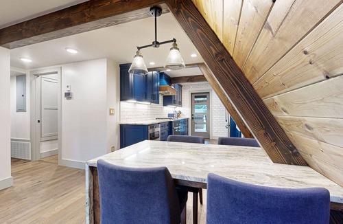 Kingsland Cottage | Unique retreat with pickleball, cornhole, decks, grill, fireplace, AC, & W/D