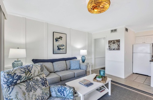 North Forest Beach Condo | Unobstructed Oceanfront 1 bedroom condo with King size bed!