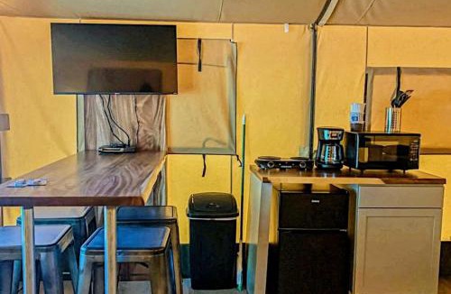 Sutherland Springs Other | Unplug and Reconnect: Creekside Safari Tent Glamping in Cibolo, Texas