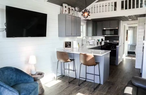 Yancey House | Unwind at Black Creek Casita!