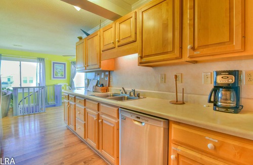 Surf City House | Unwind at 'Shore's Bliss' – Your Surf City Retreat