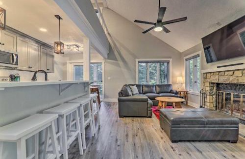 White Haven House | Unwind Fireside & Walk to Slopes! Poconos Getaway
