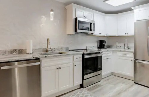 Easley Apartment | Unwind in a cozy woodland space ~King Bed