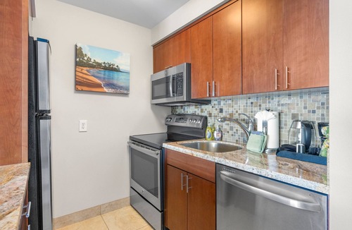 Historic Lahaina Front Street Apartment | Unwind in Paradise: Lahaina Shores 527 with Expansive Makai Views