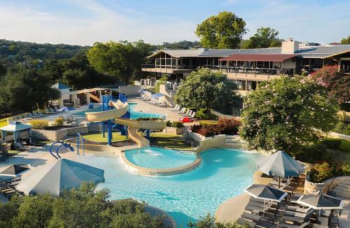 Lakeway Hotel | Unwind in Style and Comfort! Onsite Parking, Outdoor Pool!