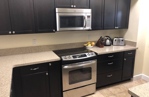Waikoloa Condo | Updated 2 Bedroom Condo Walk to the Beach & Shops.