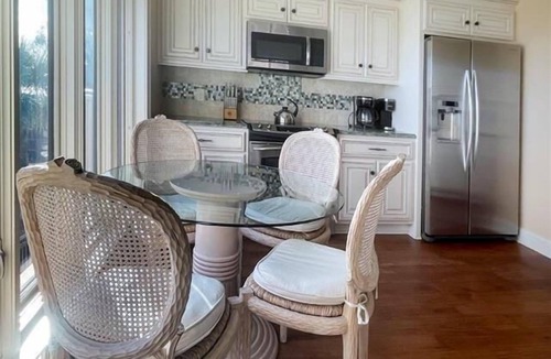 Beach Lagoon Villa | Updated beachside 3-Bdrm Villa w/balcony, just steps to Sea Pines Beach Club