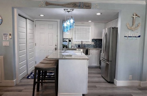 Holiday Isle Condo | Updated beachfront condo - Hear the waves from your room. Beach chair service!