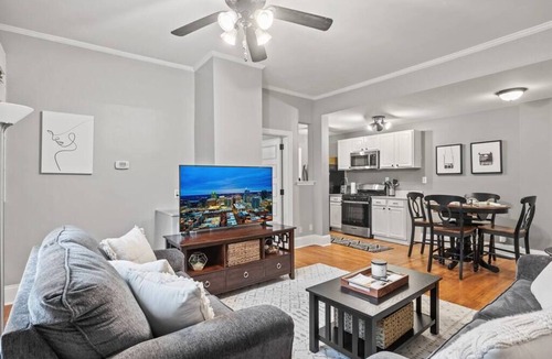 Southwest Raleigh Apartment | Updated Historic 2BR Walk to Glenwood South &Fletcher Park