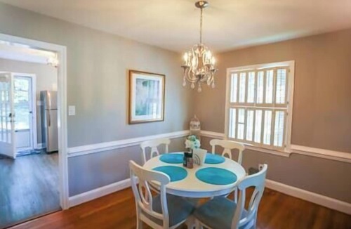 Lindley Park House | Updated Lindley Park Hideaway, Heart of Greensboro