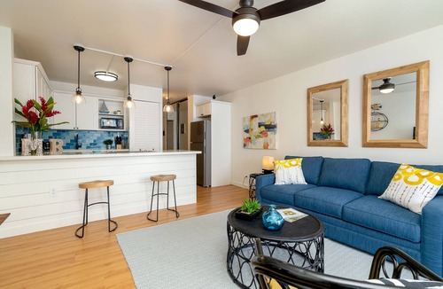 Maalaea Condo | Updated Ocean front condo overlooking Maalaea Bay