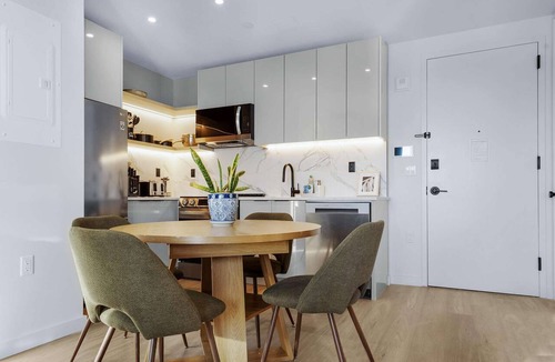 Greenpoint Apartment | Upscale 2BR Brooklyn Stay | Greenpoint Waterfront Area