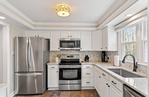 Cary House | Upscale|Dog Friendly|PNC|NC State|Fenton