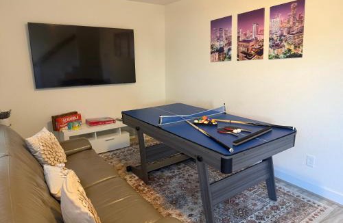 Southeast Houston Villa | Upscale Gateway, 10 min to NRG Stadium,Med Ct,HDT,