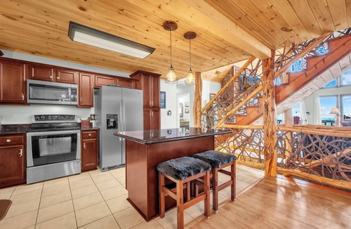 Seven Devils Cabin | Upscale Home With Expansive Mountain Views