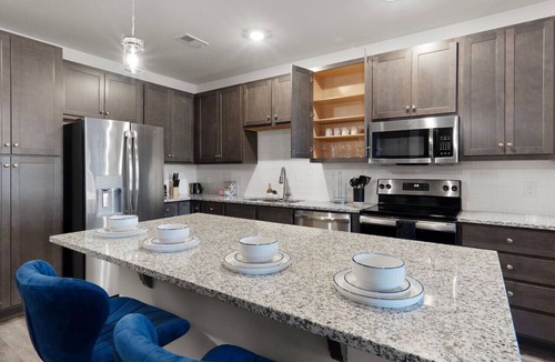 North Raleigh Apartment | Upscale King 5 Bed Suite—in North Raleigh!