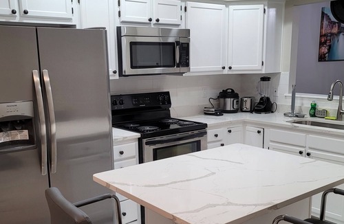 Odenton House | Upscale Luxury Townhouse, 3 BR, 2.5 bath near Fort Meade, Deck