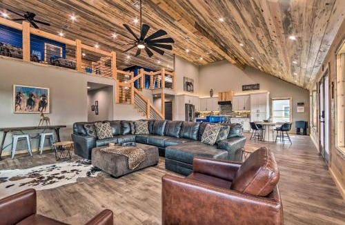 Glenwood House | Upscale Riverfront Home w/Fire Pit!