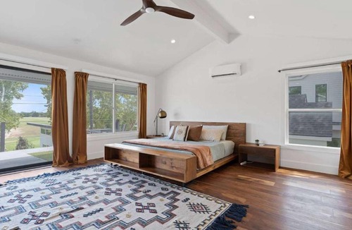 Pleasant Valley House | Upstay Modern Home Near Golf Course and Downtown