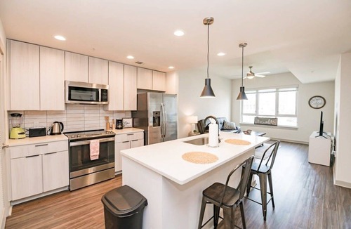 Third Ward Apartment | Uptown Furnished Apartments near BOA Stadium by RedAwning
