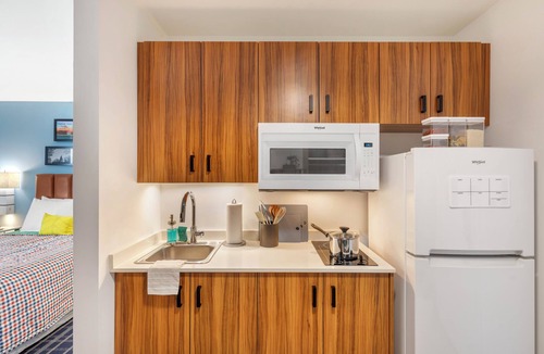 Wells Branch Hotel | Uptown Suites Extended Stay Austin TX – Round Rock