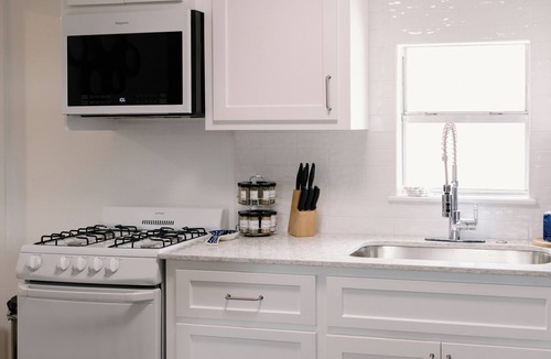 Sayles Blvd. Area House | Urban Chic 1 BR - Downtown Abilene - Data Center