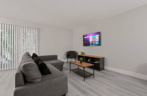 Rochester Apartment | Urban Oasis Sleek, Cozy & Well-Located