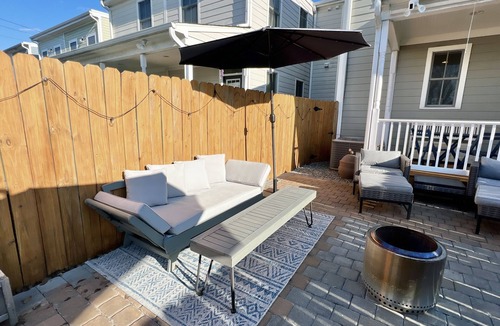 Church Hill House | Urban tropical getaway in North Church Hill