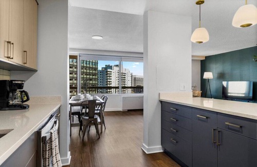 Aurora Highlands Apartment | UrbanDelight Crystal City Mins to DC Free Parking