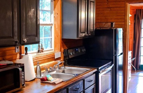 Paluxy Cabin | Vacation Cabin Rental with a Private Hot Tub near Fort Worth, Texas