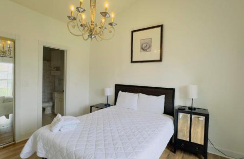Central Myrtle Beach House | Vacational stylish condo at Magnolia Place MB