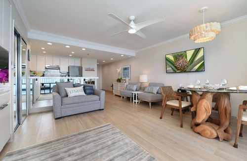 Kahana Condo | Valley Isle Resort #707 - Vacation West Maui - Beachfront Luxury