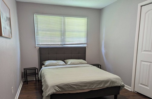 Spartanburg House | ~ Very nice 3BR house. 3 min from downtown Spartanburg.